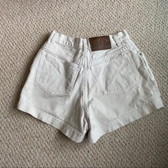 🛍 BOGO SALE 🛍 Jean Shorts - Picture 2 of 2